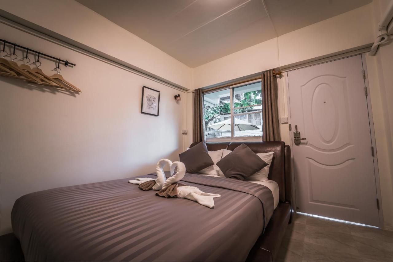 Canal View Lo-Ha Guest House, Contactless Check-In Бангкок Екстер'єр фото
